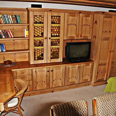 Haus Schonherr *