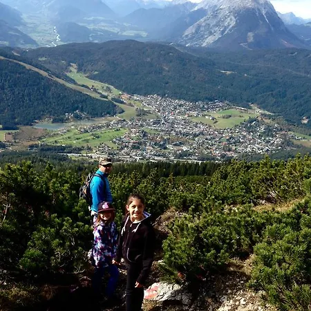 Haus Schonherr Seefeld in Tirol